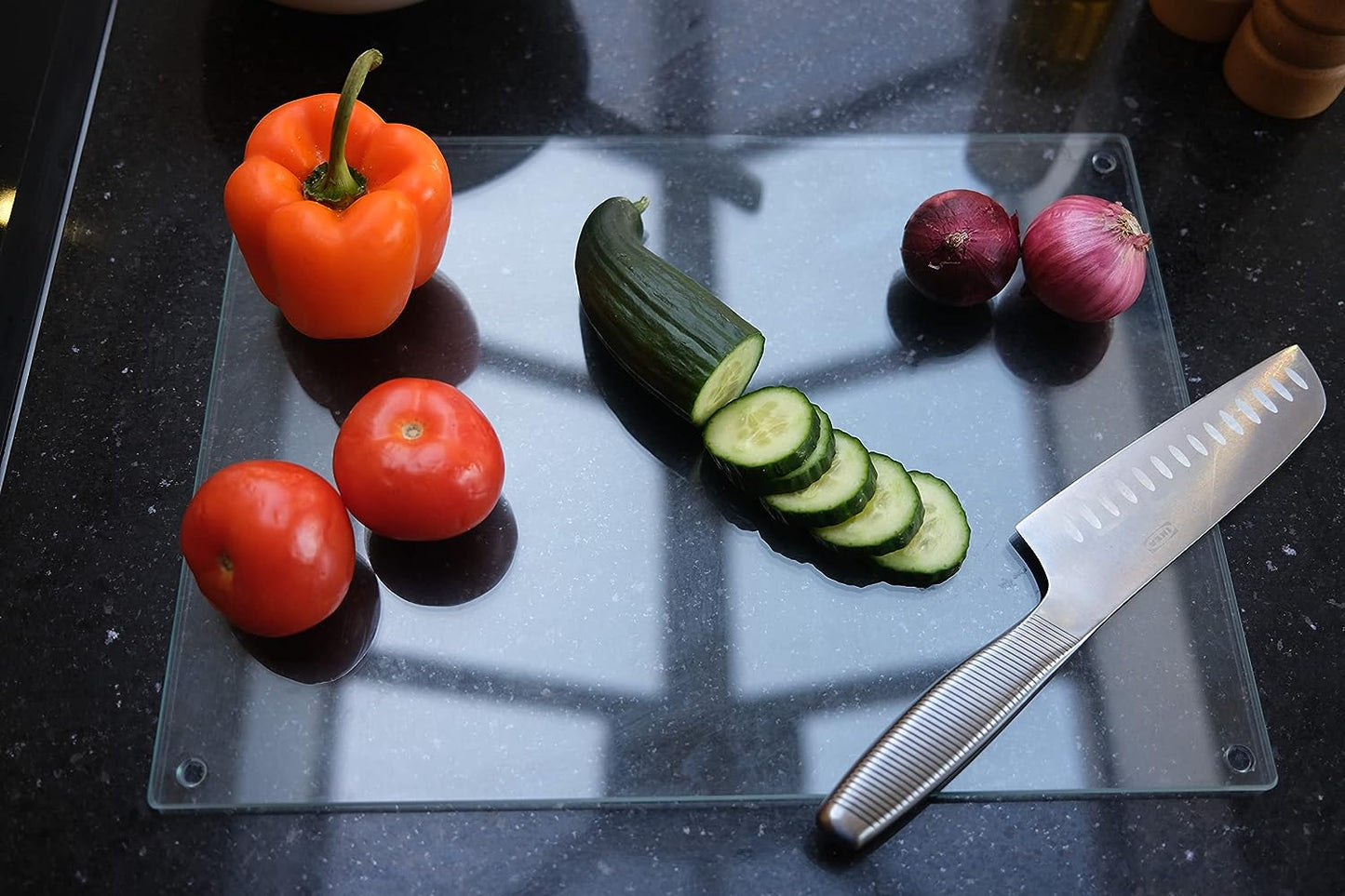 Acense Arbeitsplattenschoner aus gehärtetem Glas, Sicherheitsglas, glatte Kanten, abgerundete Ecken, Schneidebrett, rutschfeste Gummifüße, vielseitig einsetzbar, fleckenabweisend, 40 x 30 cm (klar)